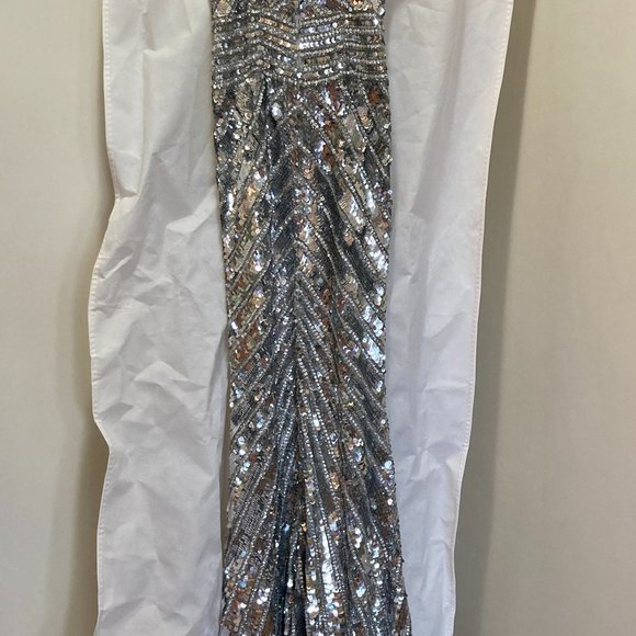 Sherri Hill Sequin Silver Dress - Picture 2 of 8